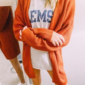 rustic inspired lace-back cardigan🧡🧡